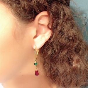 ONE OF A KIND❤️.  Loop beaded earring.